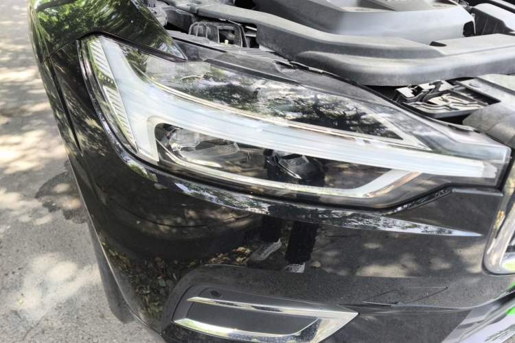 Used Volvo XC60 2021 T5 4x4 Smart Luxury Edition Right Front Headlight