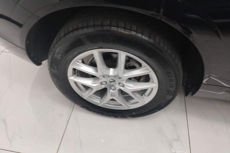 Used Volvo XC60 2021 T5 4x4 Smart Luxury Edition Right Rear Wheel Hub