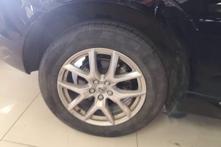 Used Volvo XC60 2021 T5 4x4 Smart Luxury Edition Right Rear Wheel Hub