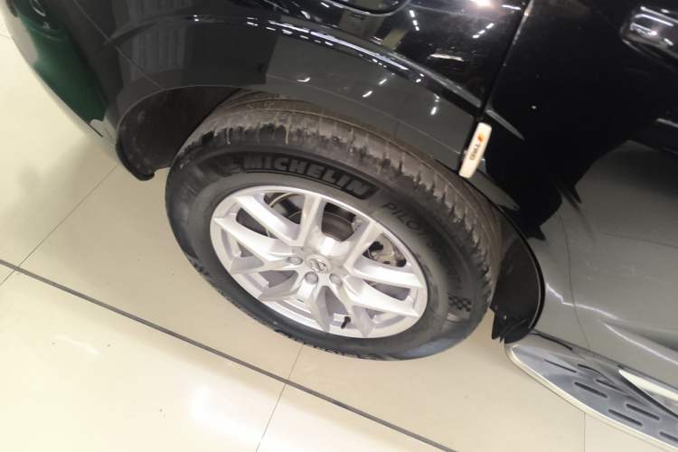 Used Volvo XC60 2021 T5 4x4 Smart Luxury Edition Right Rear Wheel Hub