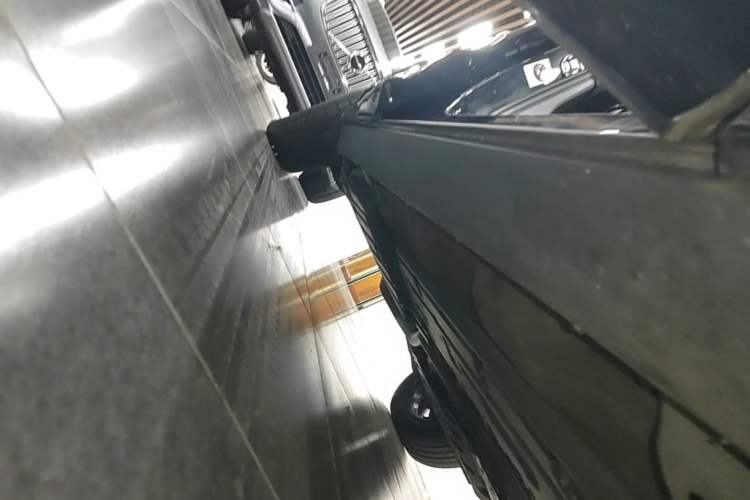 Used Volvo XC60 2021 T5 4x4 Smart Luxury Edition Right Side Sill