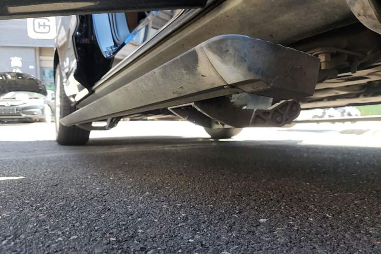 Used Volvo XC60 2021 T5 4x4 Smart Luxury Edition Right Side Sill