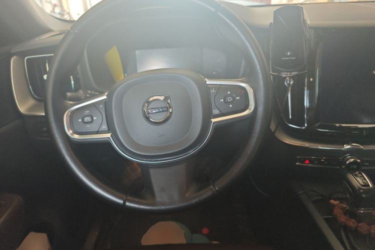 Used Volvo XC60 2021 T5 4x4 Smart Luxury Edition Steering Wheel