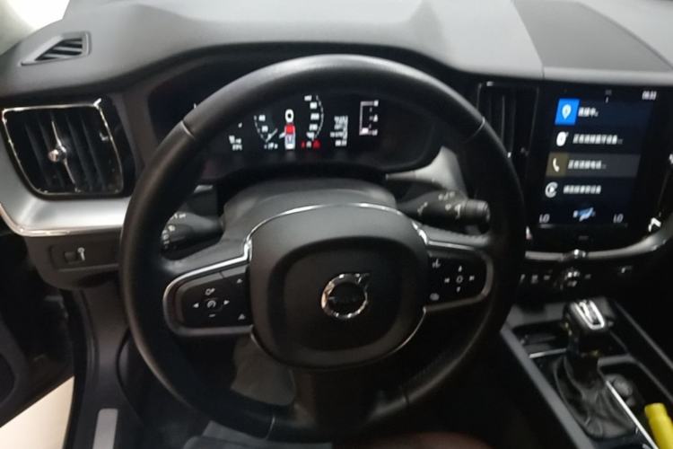 Used Volvo XC60 2021 T5 4x4 Smart Luxury Edition Steering Wheel