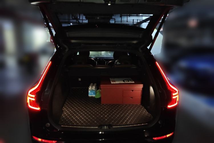 Used Volvo XC60 2021 T5 4x4 Smart Luxury Edition Trunk