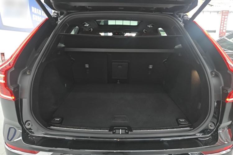 Used Volvo XC60 2021 T5 4x4 Smart Luxury Edition Trunk