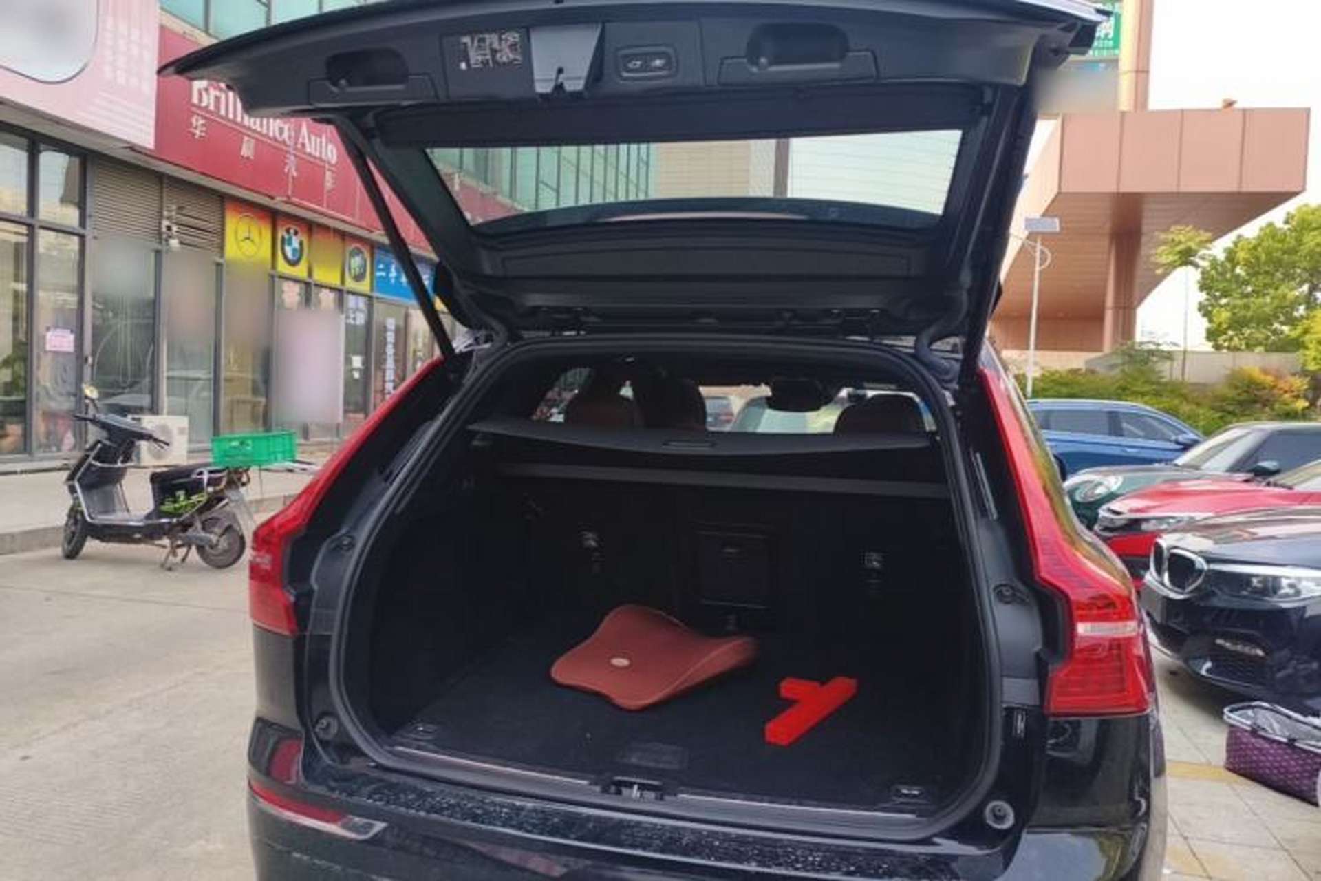 Used Volvo XC60 2021 T5 4x4 Smart Luxury Edition Trunk