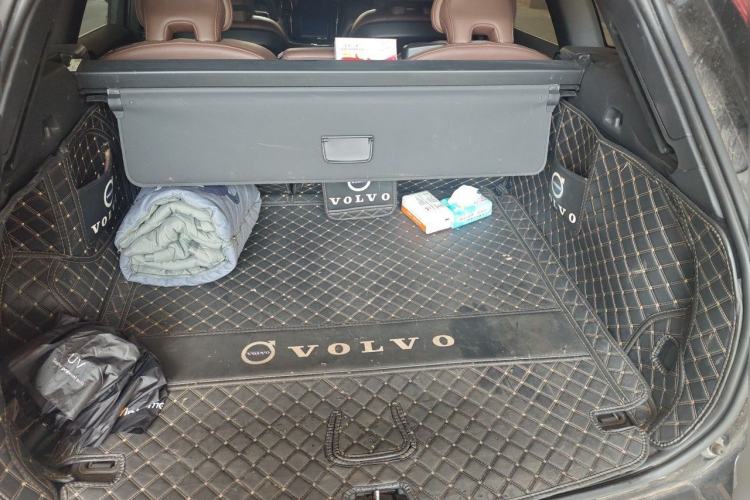 Used Volvo XC60 2021 T5 4x4 Smart Luxury Edition Trunk