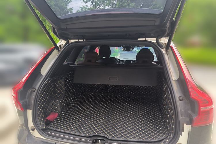 Used Volvo XC60 2021 T5 4x4 Zhiya Luxury Edition Trunk