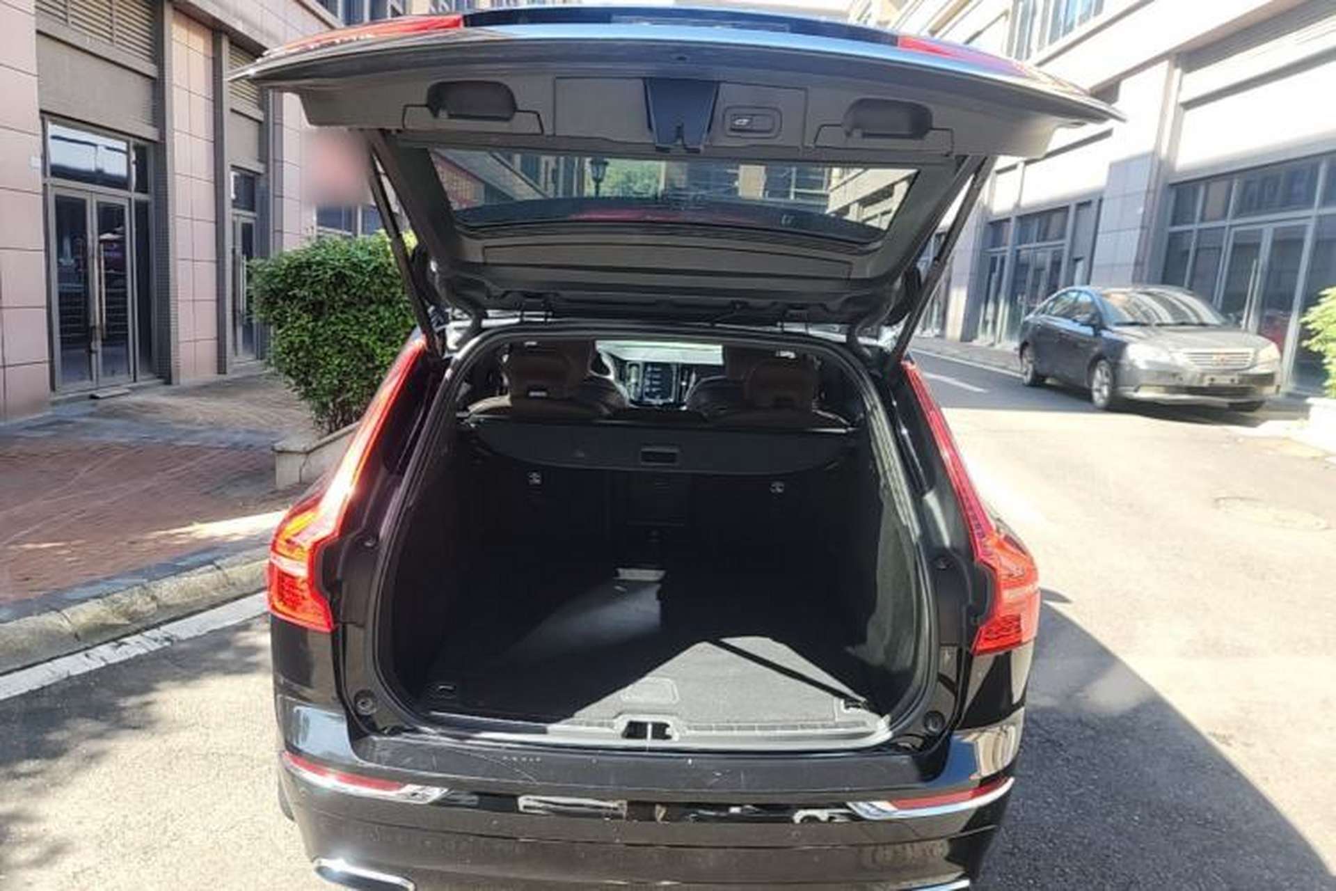 Used Volvo XC60 2021 T5 4x4 Smart Luxury Edition Trunk