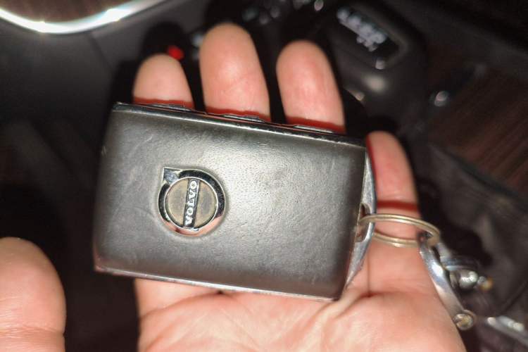Used Volvo XC60 2021 T5 4x4 Smart Luxury Edition Vehicle Key