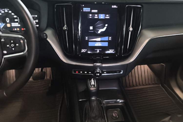 Used Volvo XC60 2021 T5 4x4 Zhiyi Sport Edition Audio And AC Panel