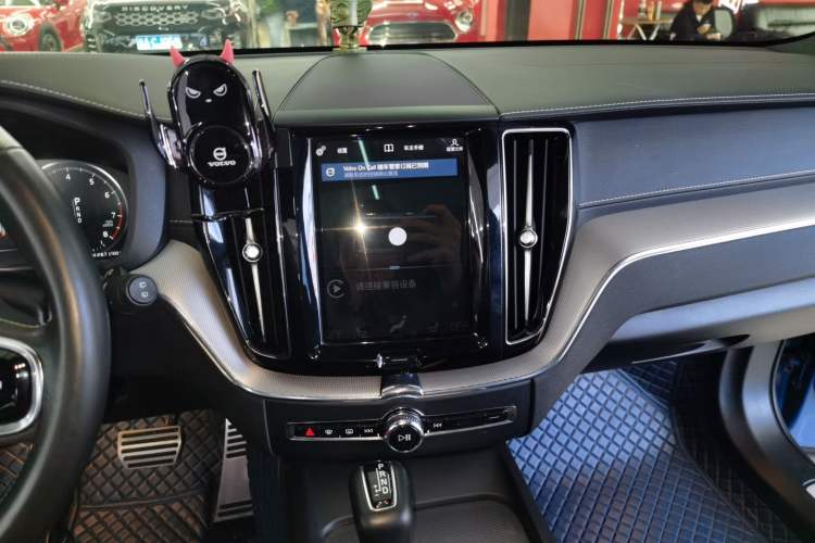 Used Volvo XC60 2021 T5 4x4 Smart & Advanced Sport Edition Audio And AC Panel