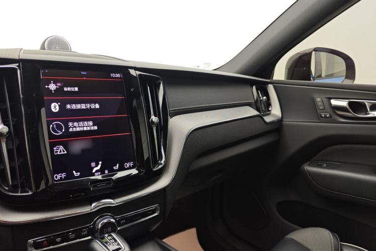 Used Volvo XC60 2021 T5 4x4 Smart & Advanced Sport Edition Audio And AC Panel