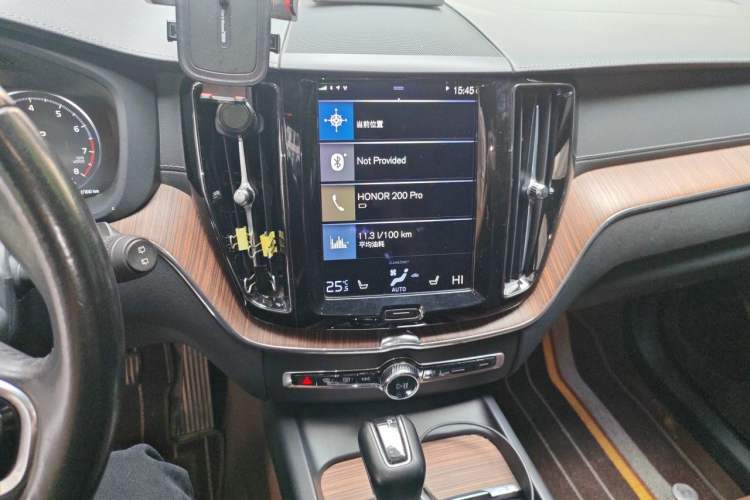Used Volvo XC60 2021 T5 4x4 Smart Luxury Edition Audio And AC Panel