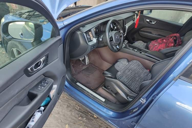 Used Volvo XC60 2021 T5 4x4 Smart & Advanced Sport Edition Driver Seat