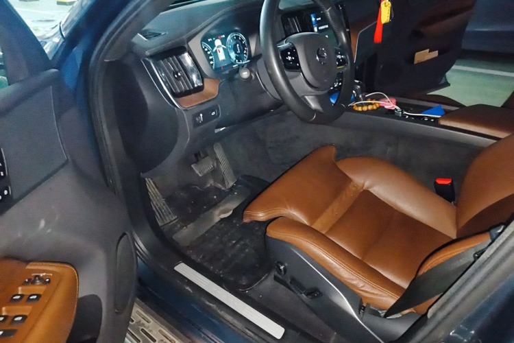 Used Volvo XC60 2021 T5 4x4 Smart Luxury Edition Driver Seat