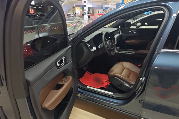 Used Volvo XC60 2021 T5 4x4 Smart Luxury Edition Driver Seat