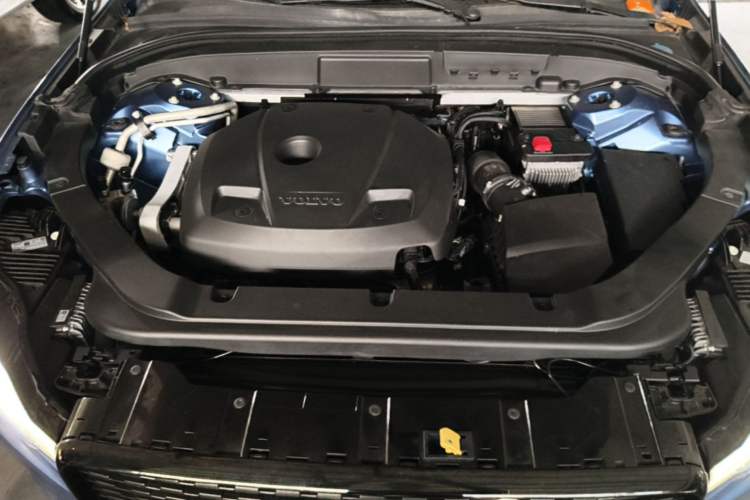 Used Volvo XC60 2021 T5 4x4 Zhiyi Sport Edition Engine Bay