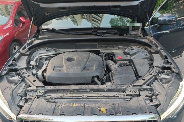 Used Volvo XC60 2021 T5 4x4 Smart Luxury Edition Engine Bay