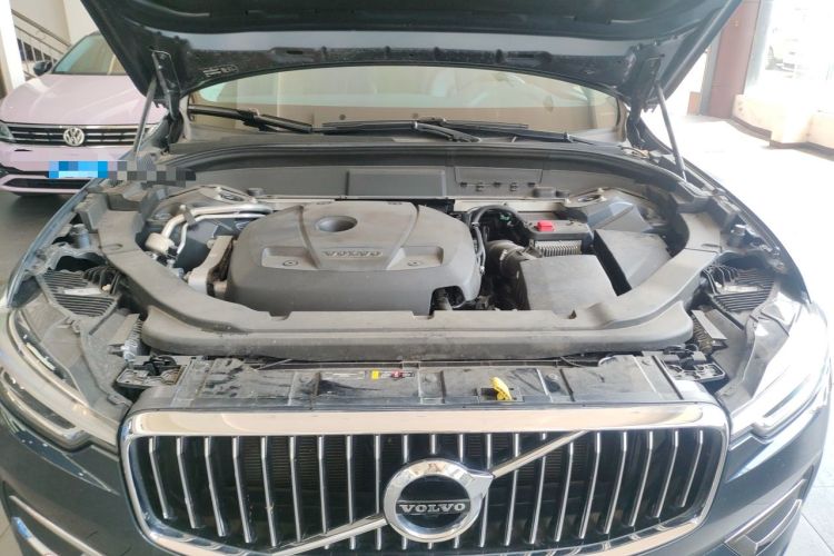Used Volvo XC60 2021 T5 4x4 Smart Luxury Edition Engine Bay