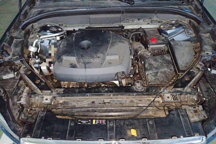 Used Volvo XC60 2021 T5 4x4 Smart Luxury Edition Engine Bay