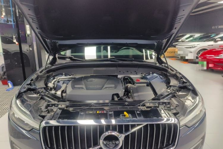 Used Volvo XC60 2021 T5 4x4 Smart Luxury Edition Engine Bay