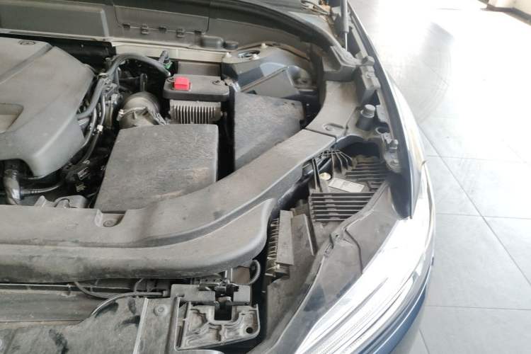 Used Volvo XC60 2021 T5 4x4 Smart Luxury Edition Engine Bay Left