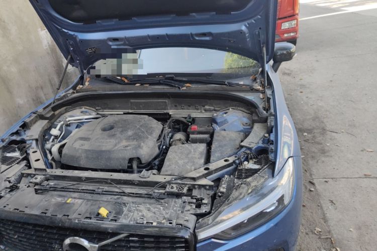 Used Volvo XC60 2021 T5 4x4 Smart & Advanced Sport Edition Engine Bay Left
