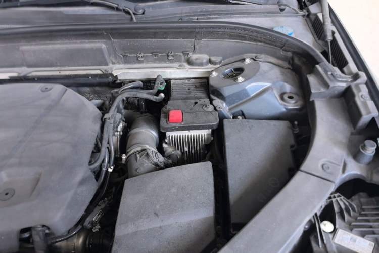 Used Volvo XC60 2021 T5 4x4 Smart Luxury Edition Engine Bay Left