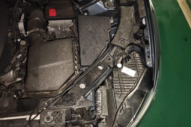 Used Volvo XC60 2021 T5 4x4 Smart Luxury Edition Engine Bay Left