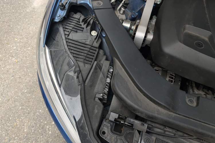 Used Volvo XC60 2021 T5 4x4 Zhiyi Sport Edition Engine Bay Right