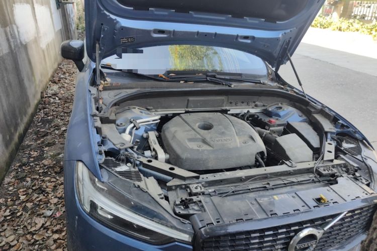 Used Volvo XC60 2021 T5 4x4 Smart & Advanced Sport Edition Engine Bay Right
