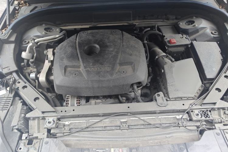 Used Volvo XC60 2021 T5 4x4 Smart Luxury Edition Engine Bay