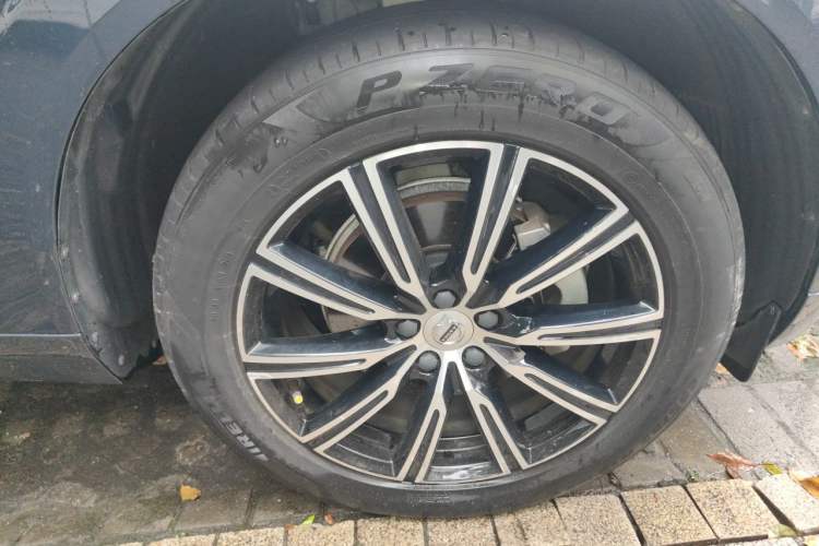 Used Volvo XC60 2021 T5 4x4 Smart Luxury Edition Exterior 1
