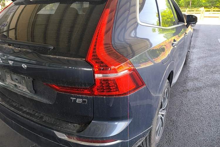 Used Volvo XC60 2021 T5 4x4 Smart Luxury Edition Exterior 3