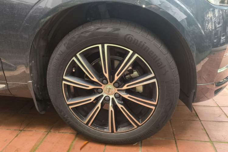 Used Volvo XC60 2021 T5 4x4 Smart Luxury Edition Exterior 7