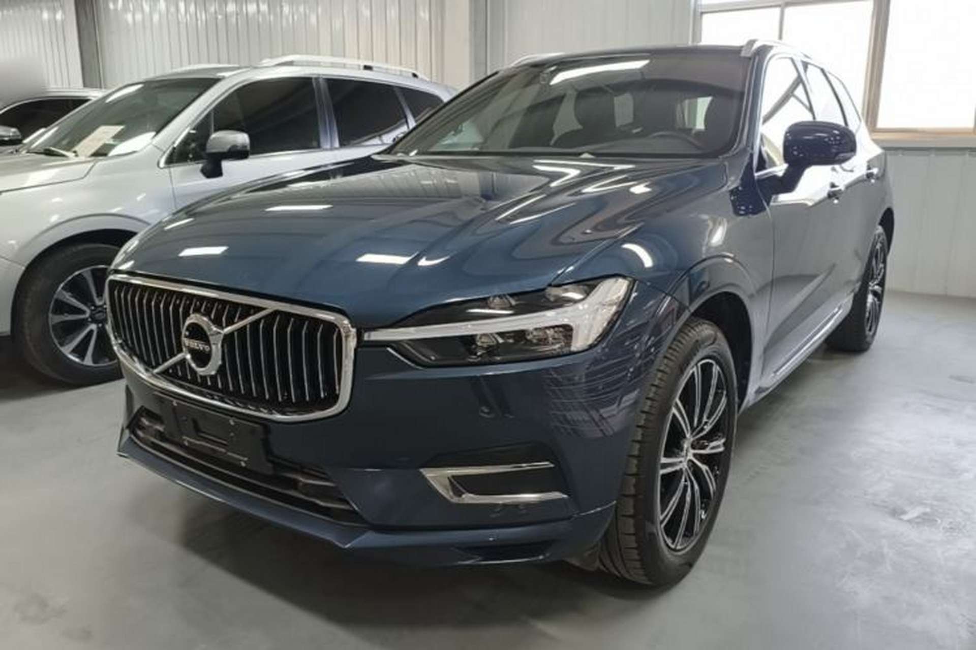 Used Volvo XC60 2021 T5 4x4 Smart Luxury Edition Front Left 45 Deg
