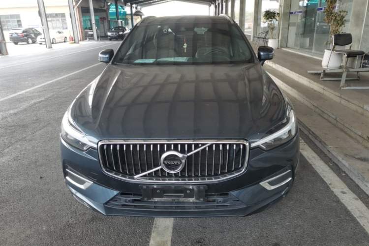 Used Volvo XC60 2021 T5 4x4 Smart Luxury Edition Front