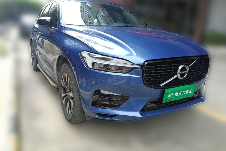 Used Volvo XC60 2021 T5 4x4 Zhiyi Sport Edition Front Right 45 Deg
