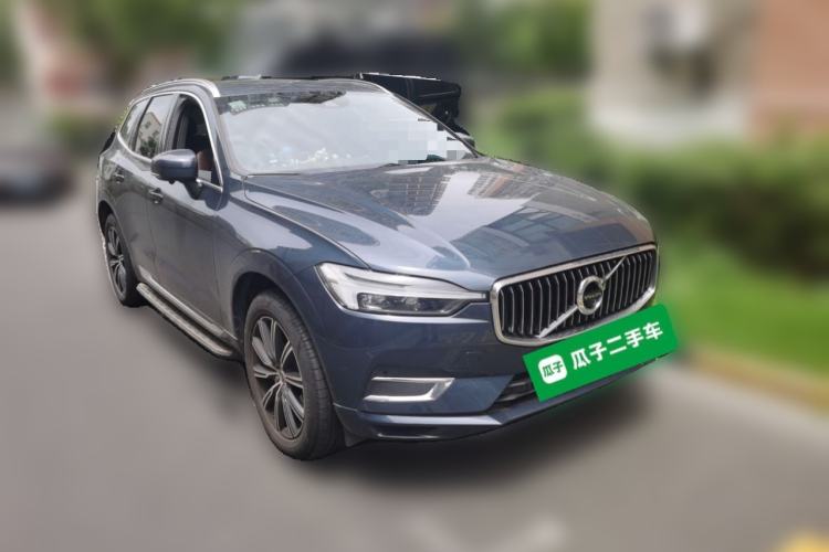 Used Volvo XC60 2021 T5 4x4 Smart Luxury Edition Front Right 45 Deg
