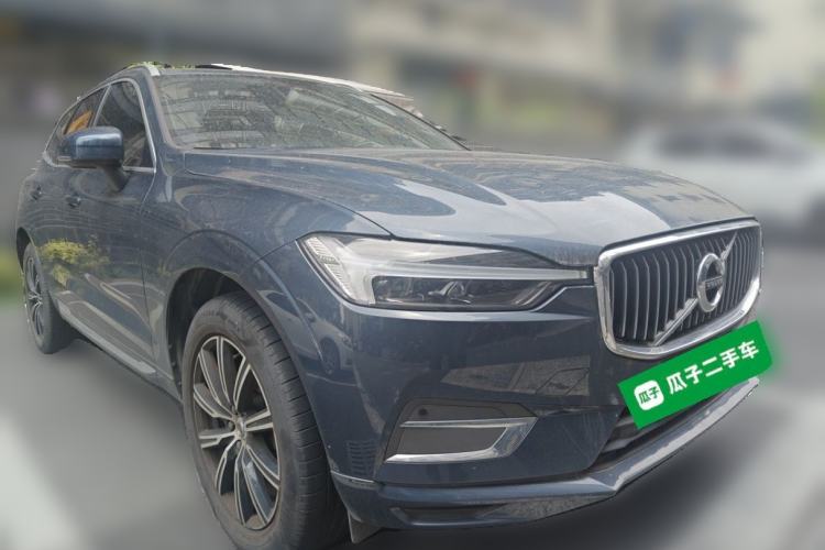 Used Volvo XC60 2021 T5 4x4 Smart Luxury Edition Front Right 45 Deg