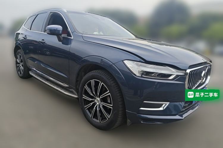 Used Volvo XC60 2021 T5 4x4 Smart Luxury Edition Front Right 45 Deg