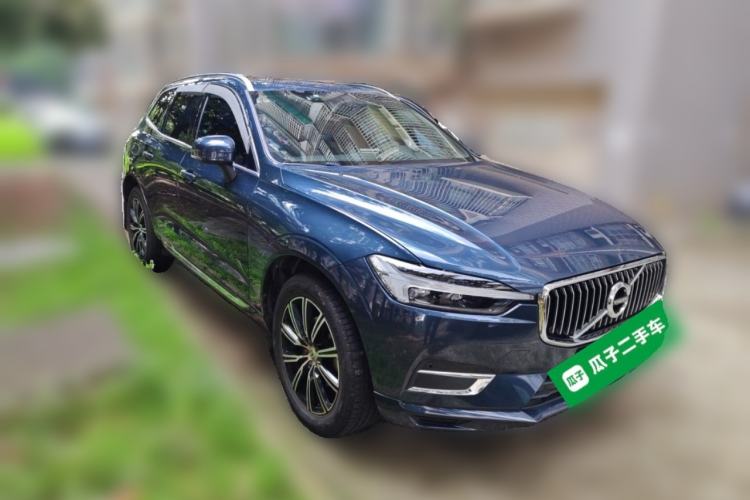 Used Volvo XC60 2021 T5 4x4 Smart Luxury Edition Front Right 45 Deg