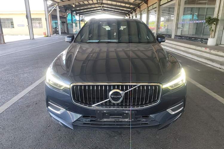 Used Volvo XC60 2021 T5 4x4 Smart Luxury Edition Front