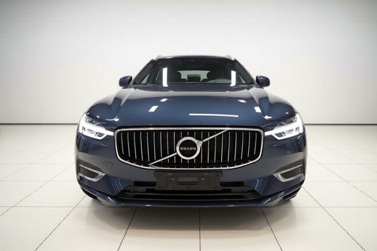 Used Volvo XC60 2021 T5 4x4 Smart Luxury Edition Front