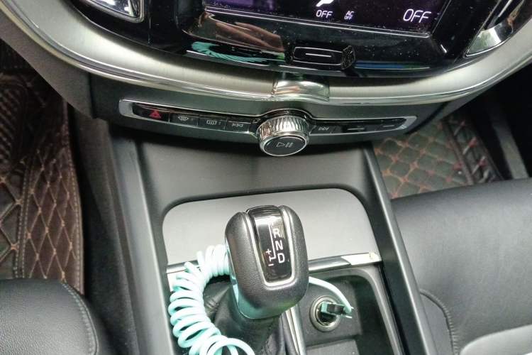 Used Volvo XC60 2021 T5 4x4 Zhiyi Sport Edition Gear Lever