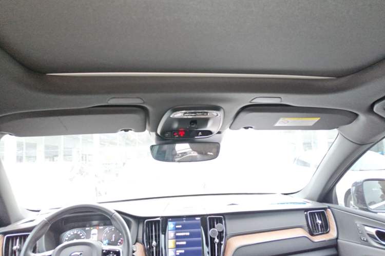 Used Volvo XC60 2021 T5 4x4 Smart Luxury Edition Headliner