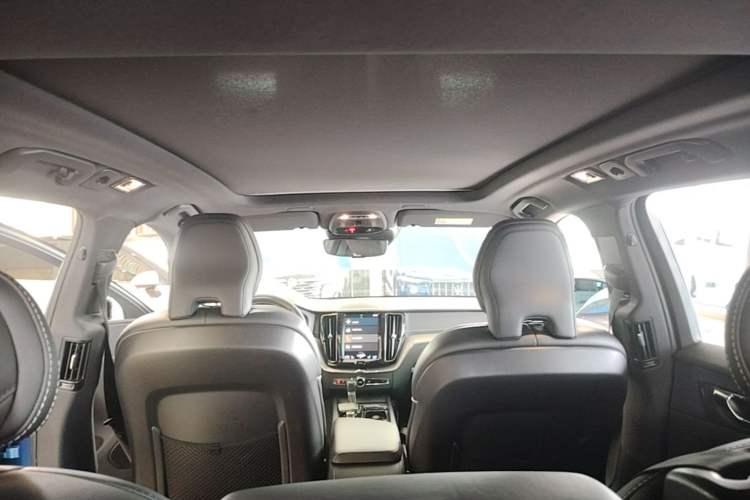 Used Volvo XC60 2021 T5 4x4 Smart & Advanced Sport Edition Headliner