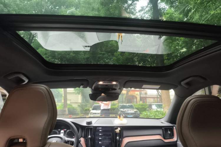 Used Volvo XC60 2021 T5 4x4 Smart Luxury Edition Headliner